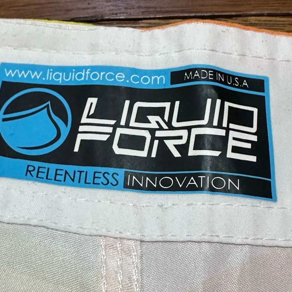 Liquid Force NWT men’s swim trunks‎ sz 36